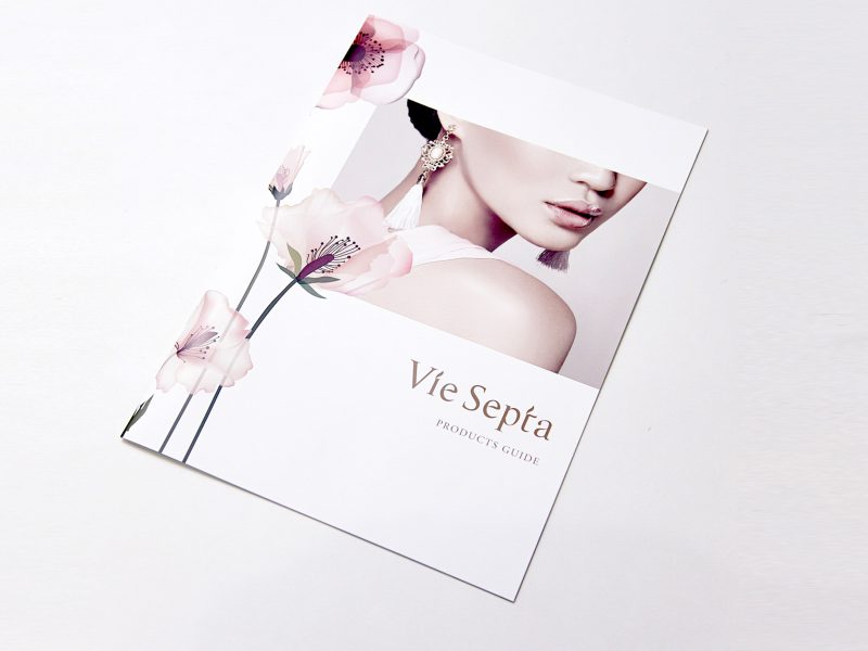 化粧品パンフレット・表紙デザイン